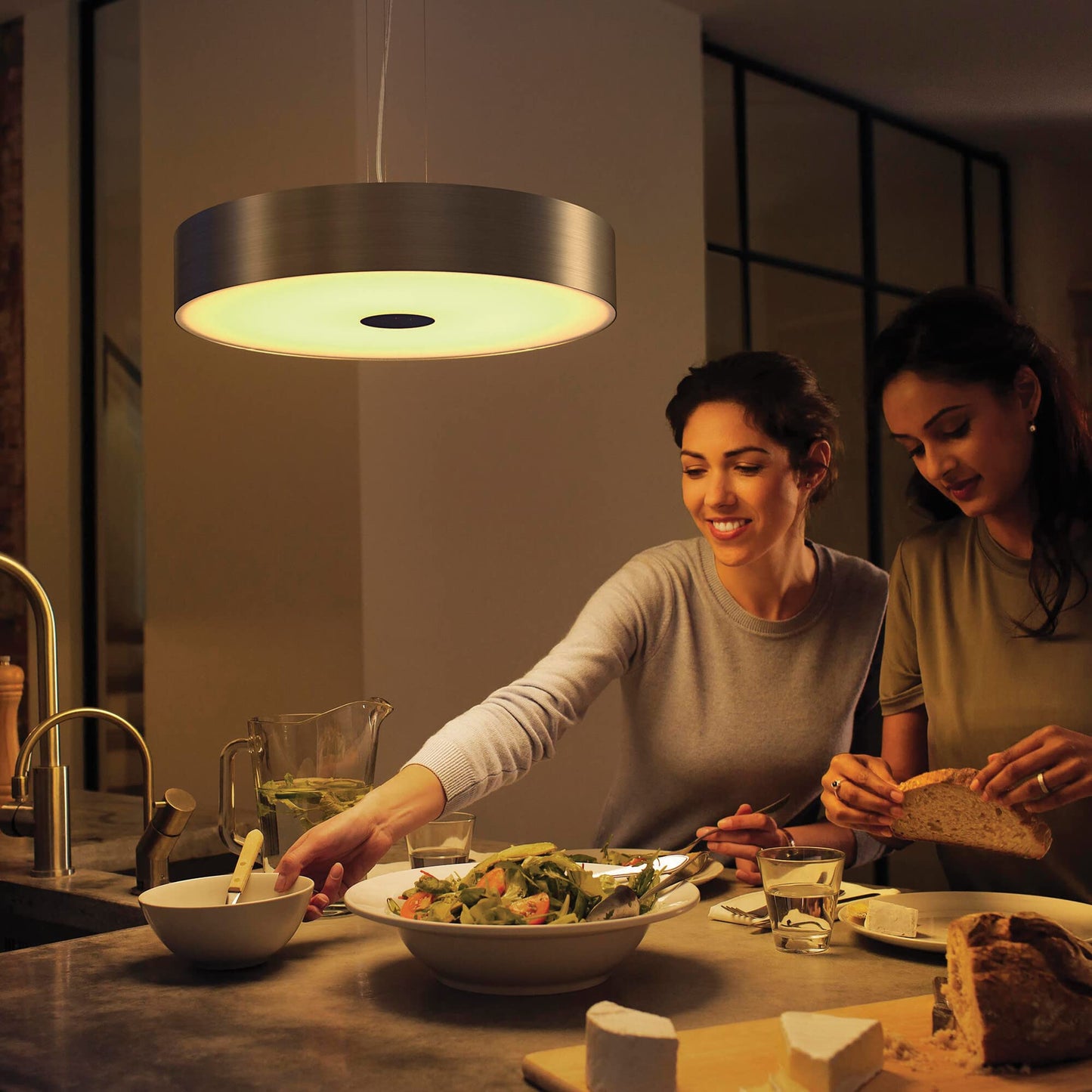 Philips Hue – Lámpara inteligente, Hue Fair, Lámpara Colgante LED Inteligente, Luz Blanca de cálida a fría, Compatible con Alexa y Google Home, Color Negro